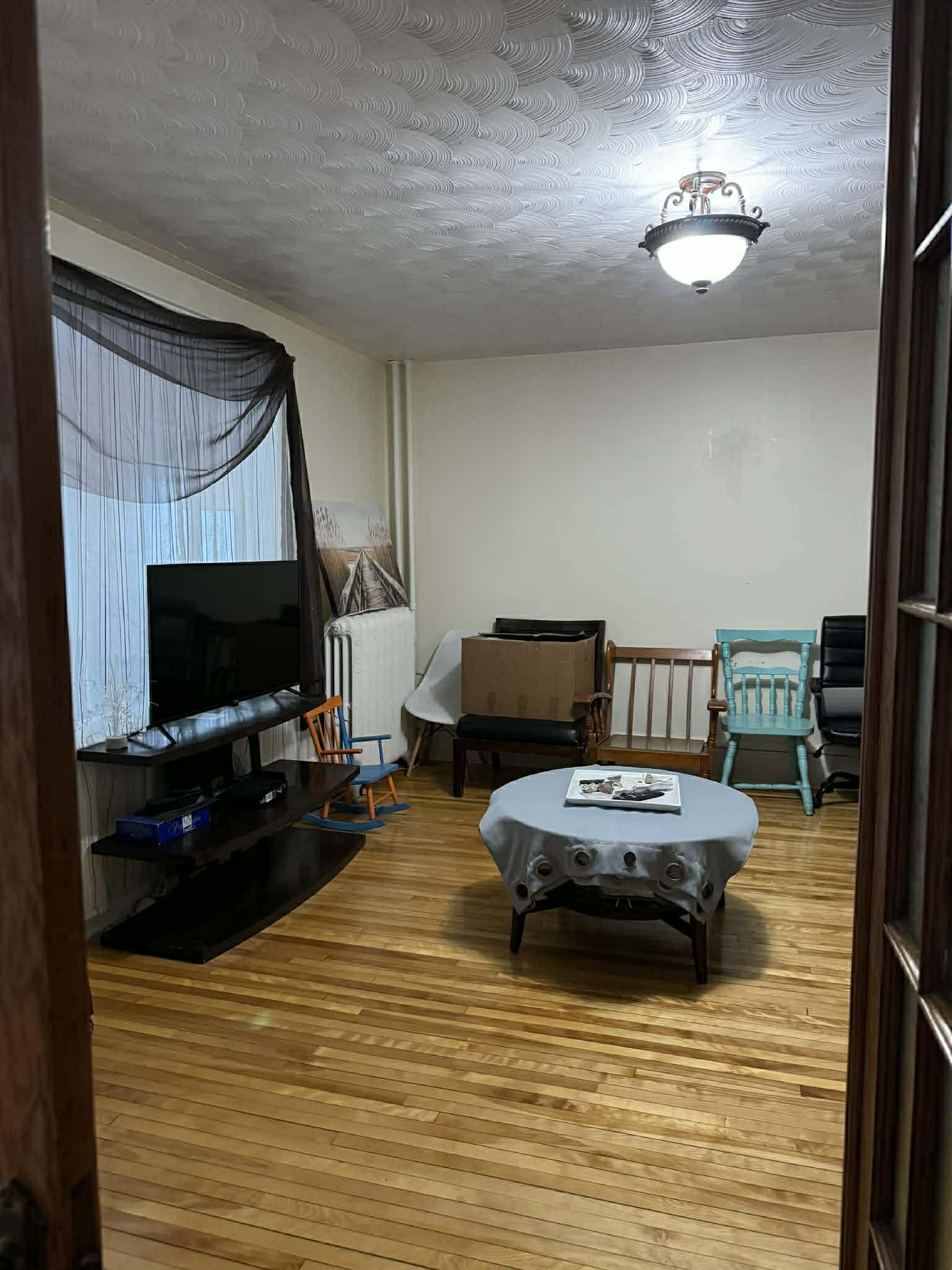 16 Sutherland St photo 4