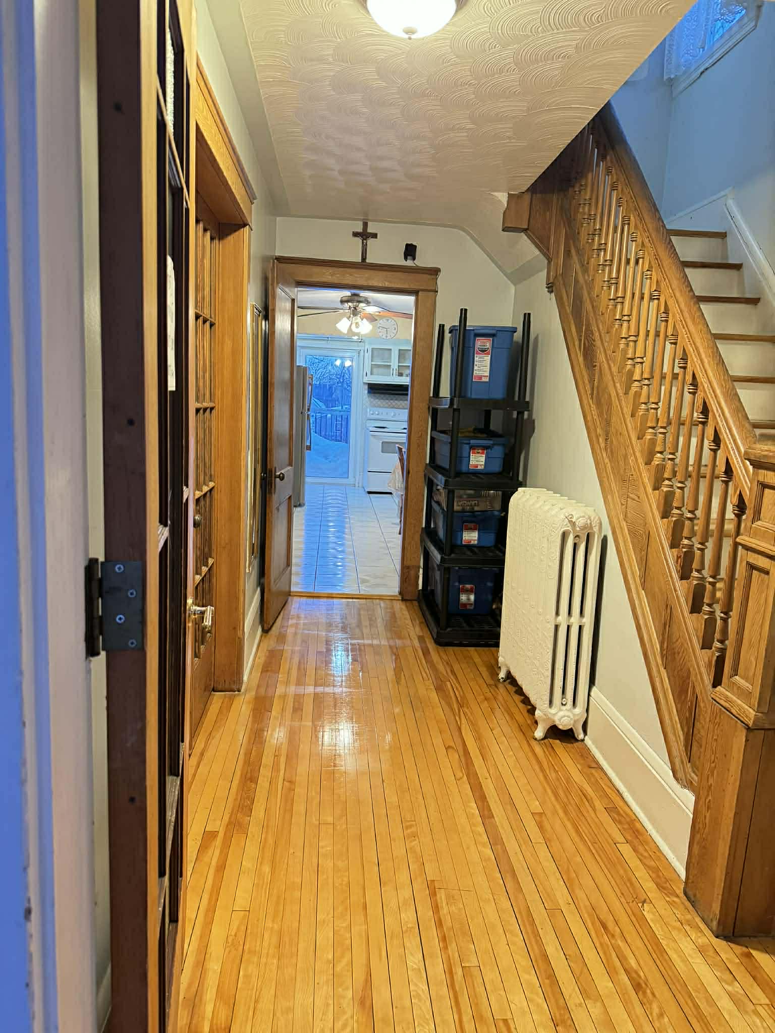 16 Sutherland St photo 5